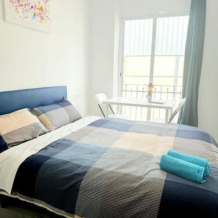 Apartamentos Aeropuerto Valencia 马尼塞斯 外观 照片