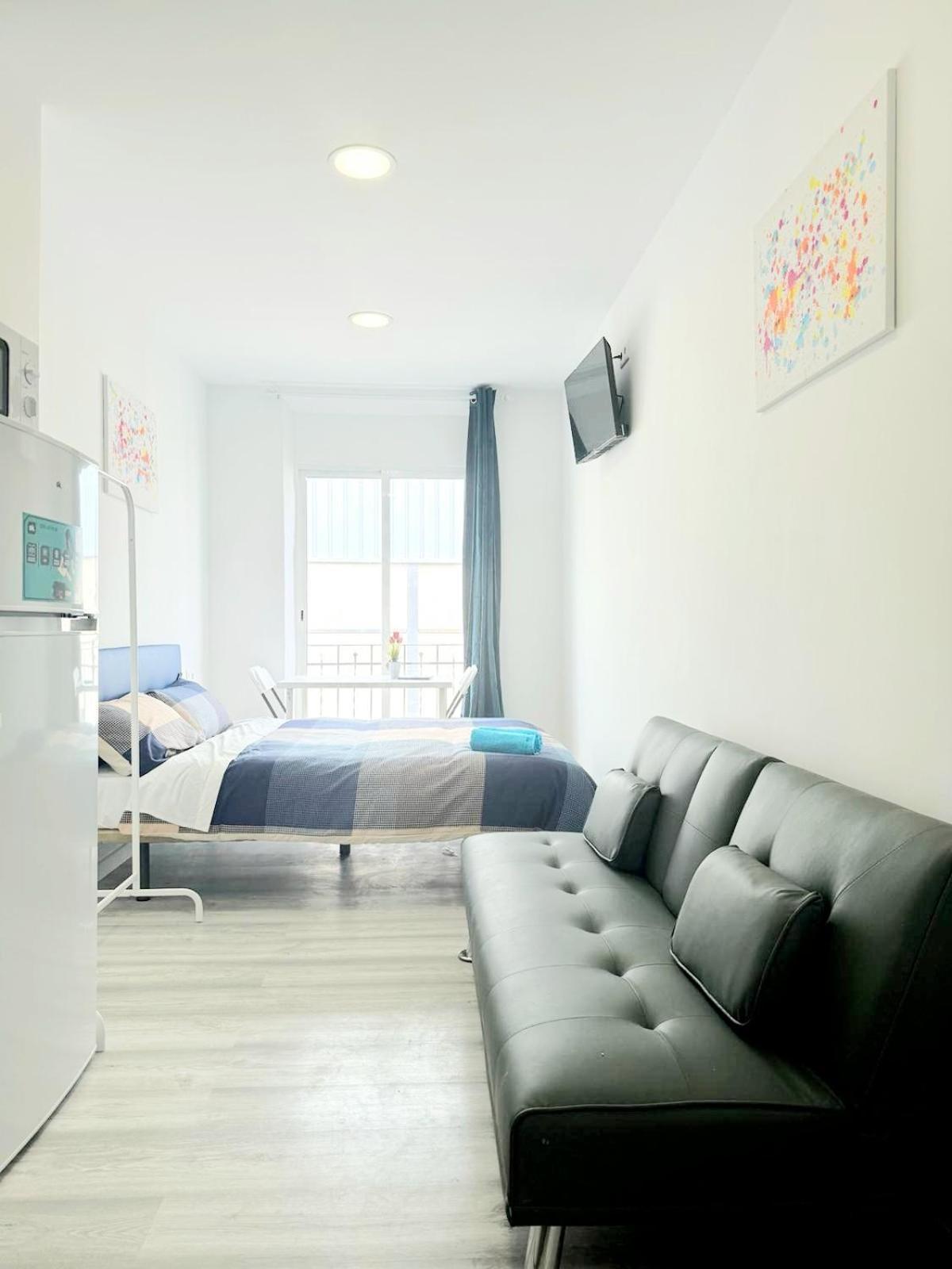 Apartamentos Aeropuerto Valencia 马尼塞斯 外观 照片