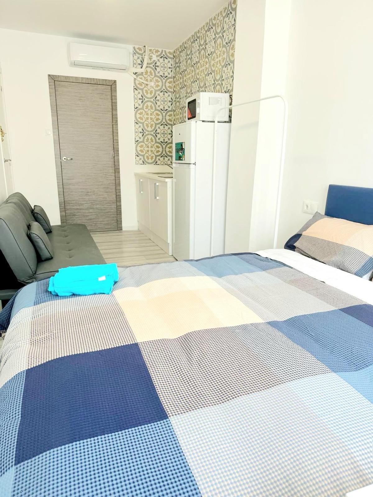 Apartamentos Aeropuerto Valencia 马尼塞斯 外观 照片