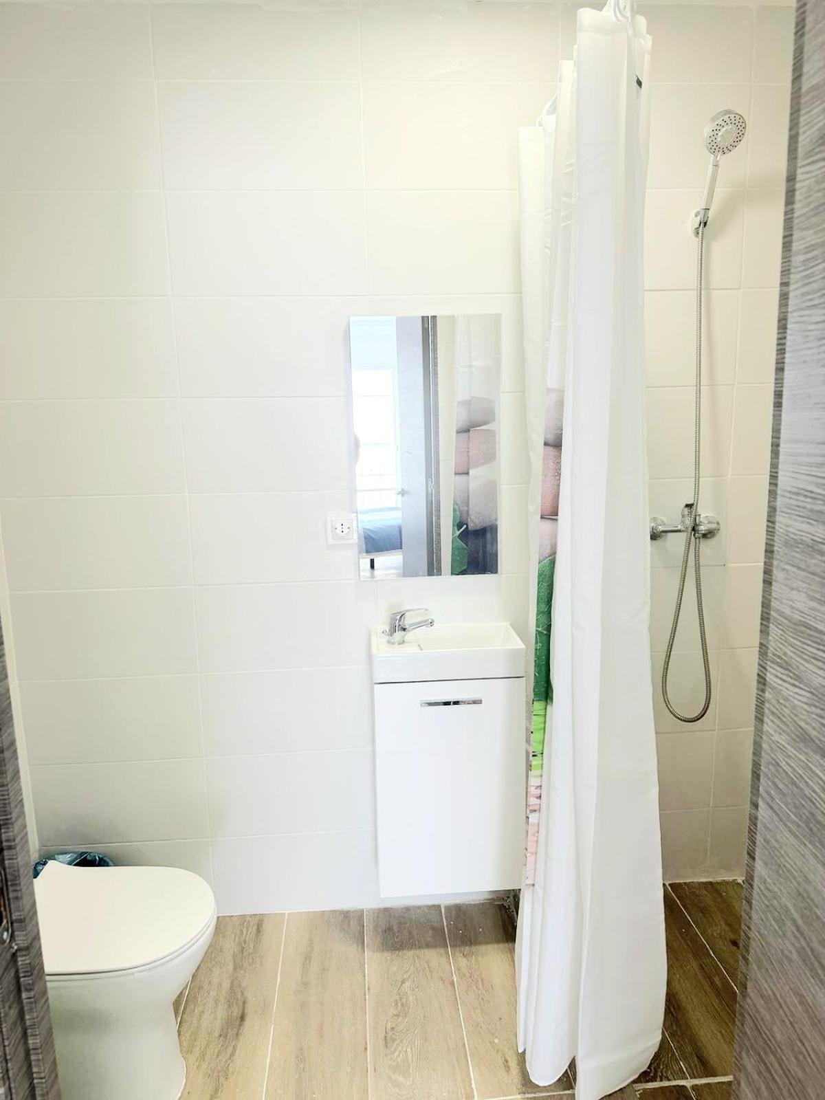 Apartamentos Aeropuerto Valencia 马尼塞斯 外观 照片